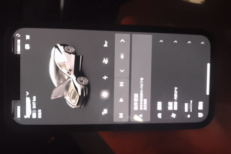 Tesla Model 3 2023 car image #11