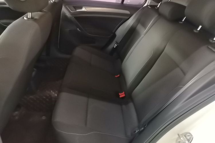 Volkswagen Golf 2016 car image #17