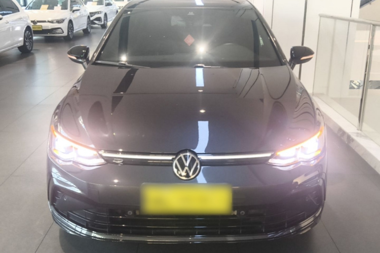 Volkswagen Golf 2021 car image #3