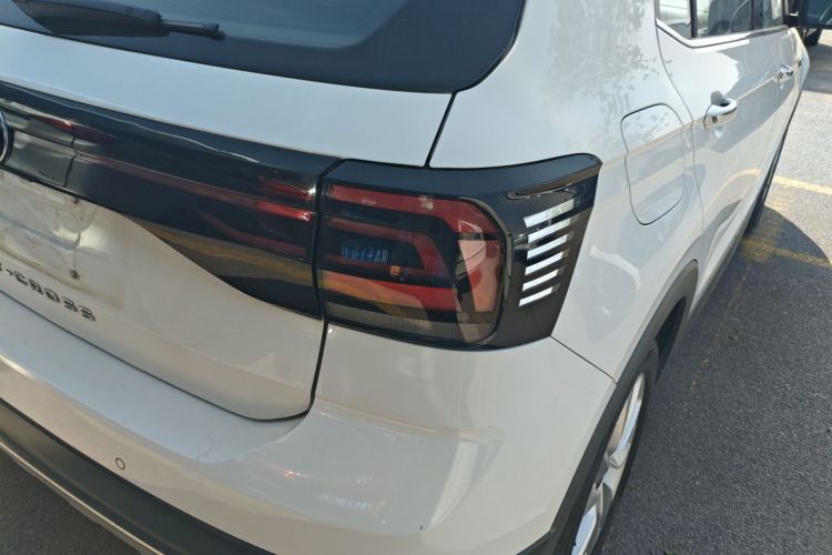 Volkswagen T-Cross 2021 изображение автомобиля #8