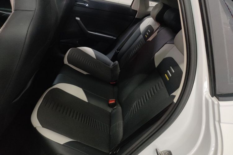 Volkswagen Polo 2021 car image #13