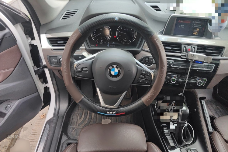 BMW X1 2019 car image #12
