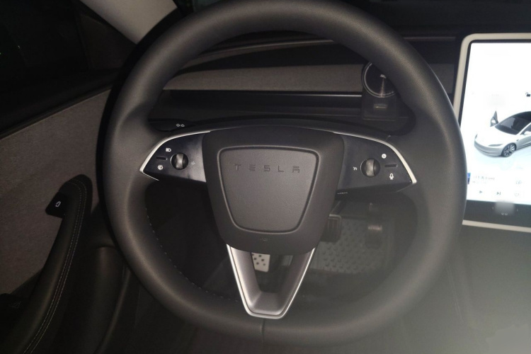 Tesla Model 3 2025 #11 Tesla Model 3 2025 car image #11