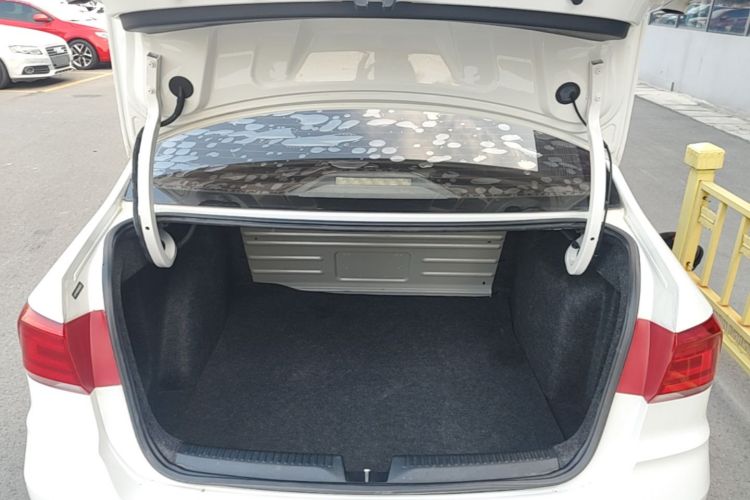 Volkswagen Santana 2016 #19 Volkswagen Santana 2016 car image #19