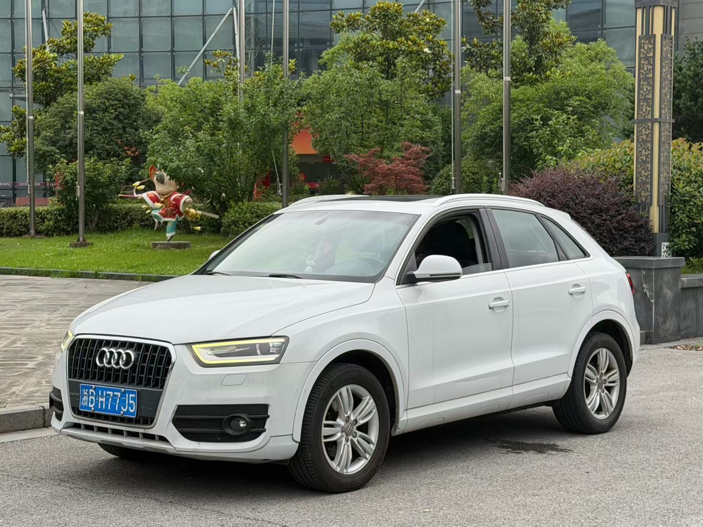 Audi Q3 2013 immagine di auto 