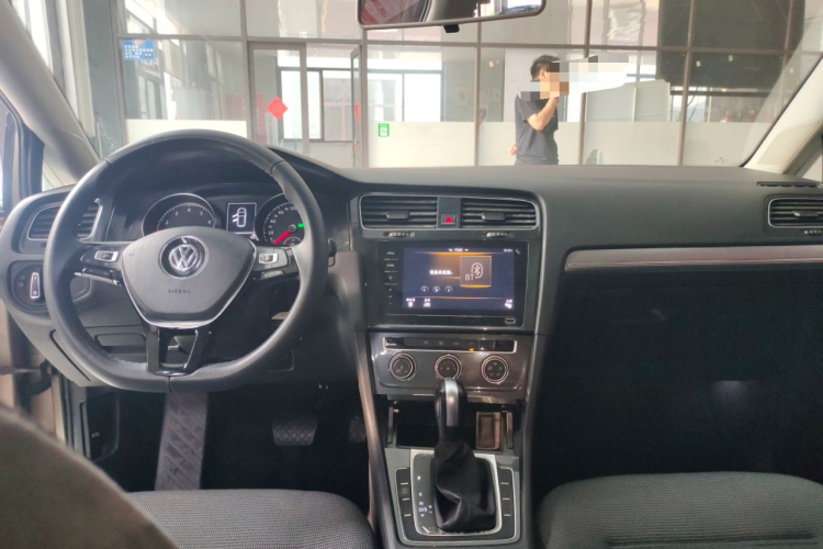 Volkswagen Golf 2020 изображение автомобиля #10