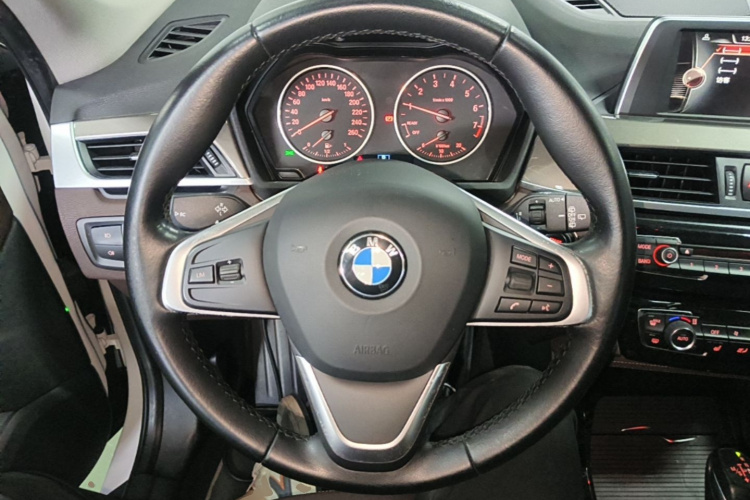 BMW X1 2017 #15 BMW X1 2017 car image #15