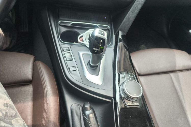 BMW 3 Series 2019 #16 BMW 3 Series 2019 car image #16