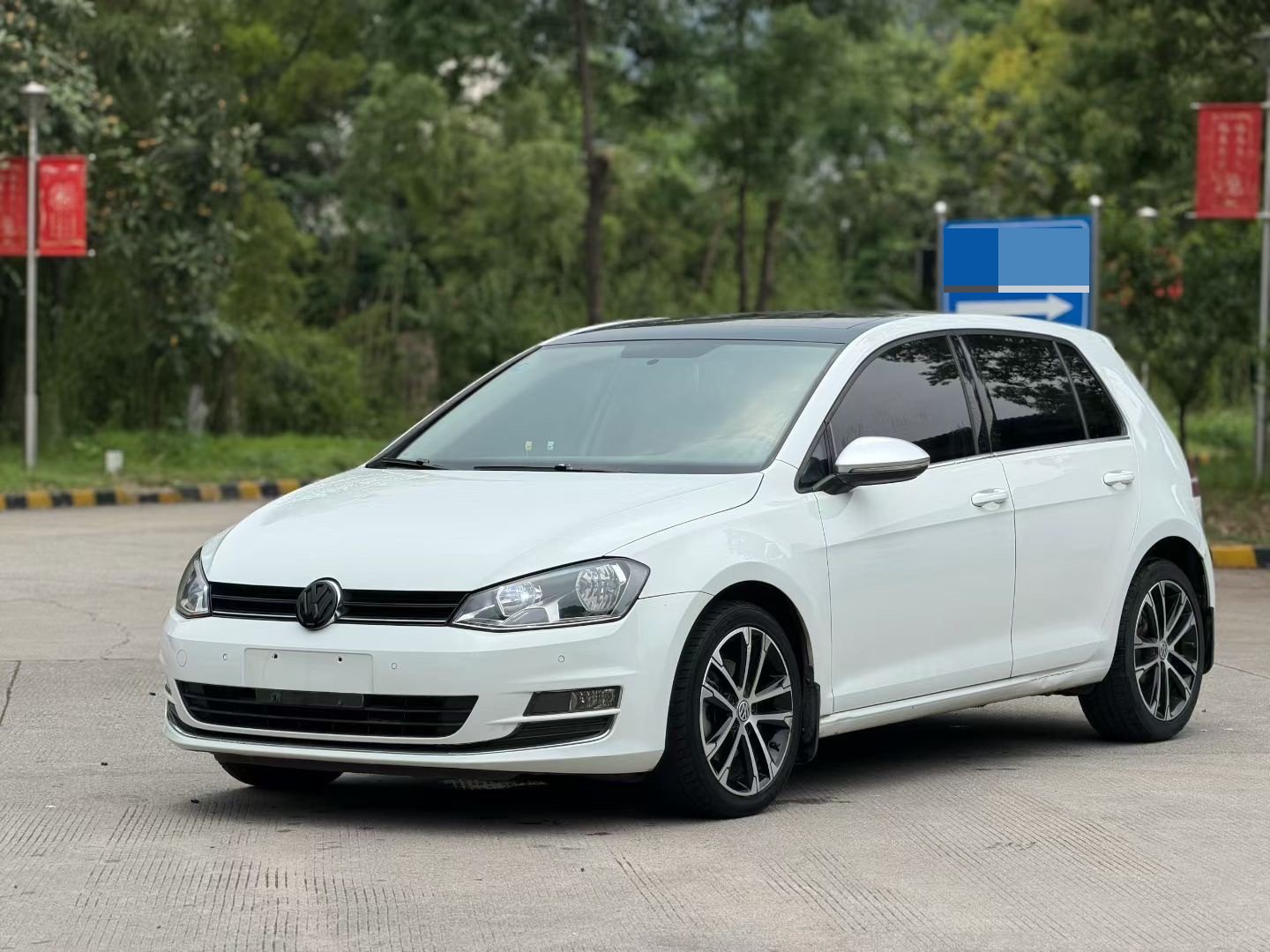 Volkswagen Golf 2017 Volkswagen Golf 2017 car image