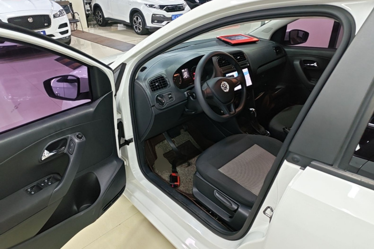 Volkswagen Polo 2018 #16 Volkswagen Polo 2018 car image #16