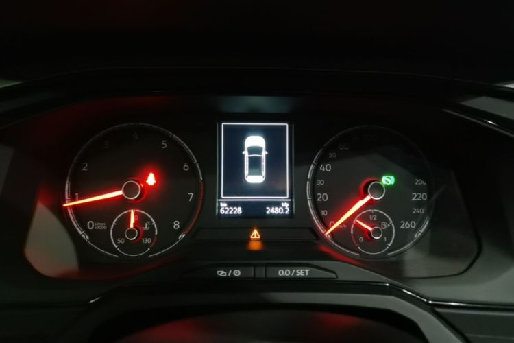 Volkswagen Polo 2020 car image #12