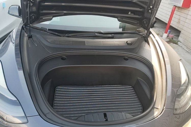 Tesla Model Y 2022 #20 Tesla Model Y 2022 car image #20