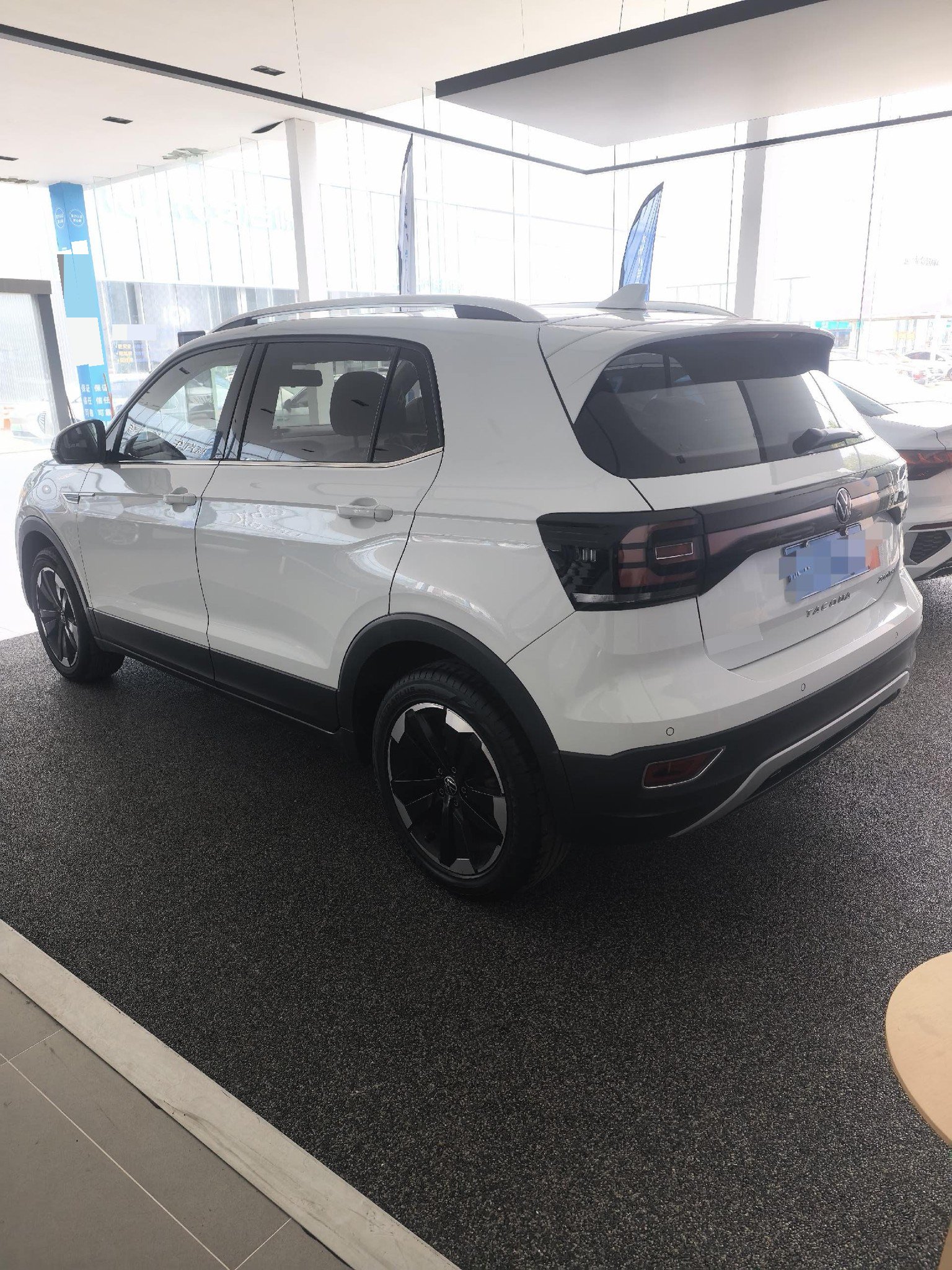 2024 immagine di auto #6