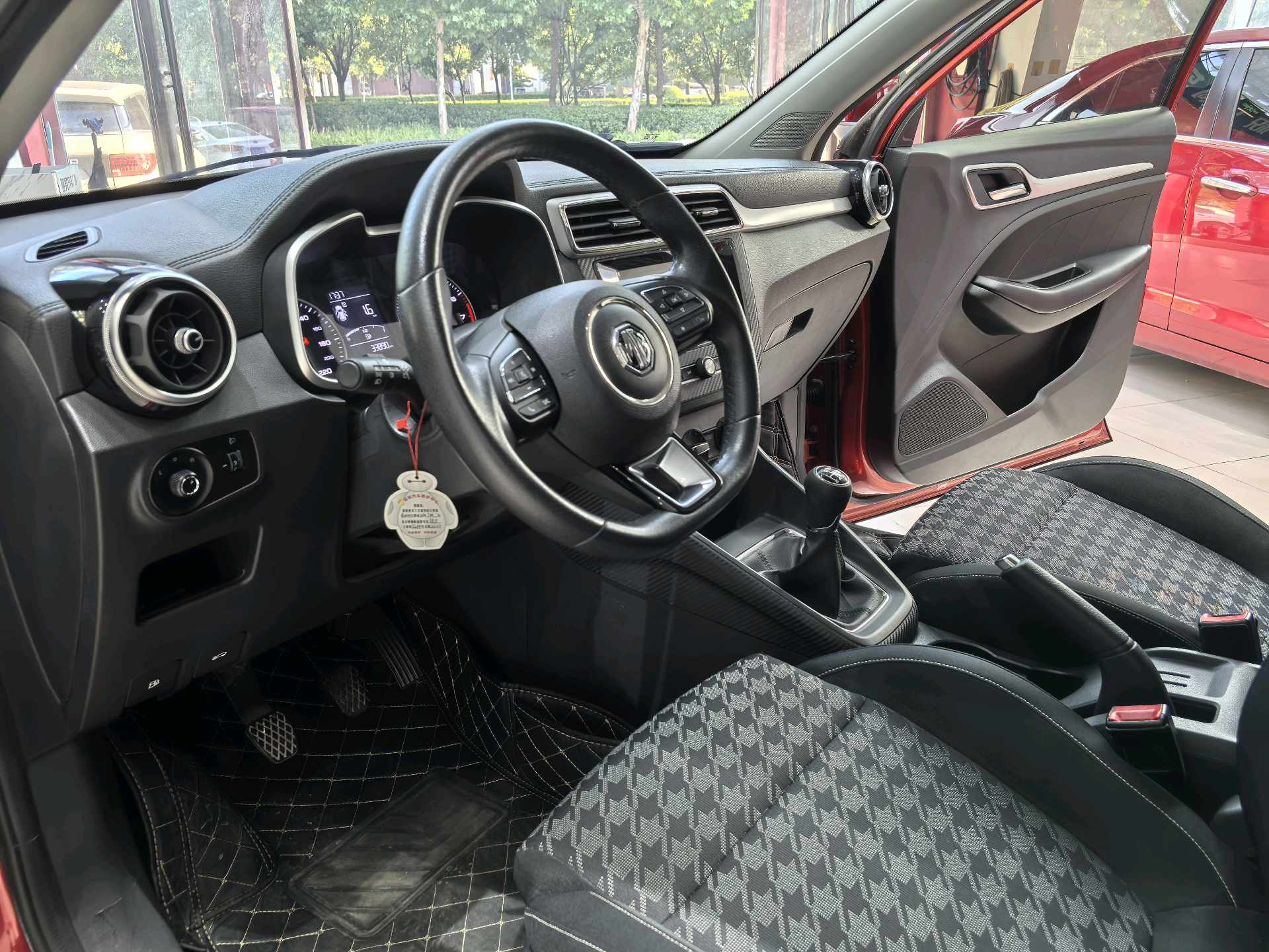 MG ZS 2017 car image #7