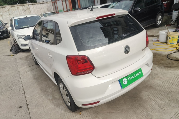 Volkswagen Polo 2018 car image #5