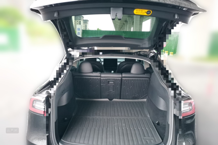 Tesla Model Y 2023 #21 Tesla Model Y 2023 car image #21