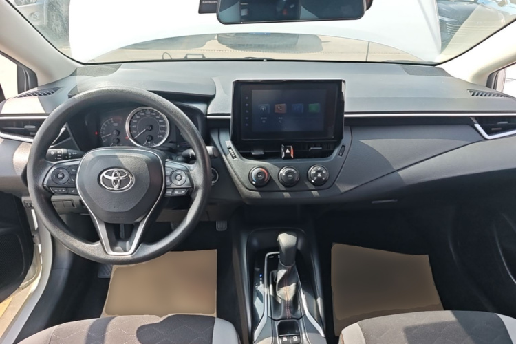Toyota Corolla 2023 car image #11
