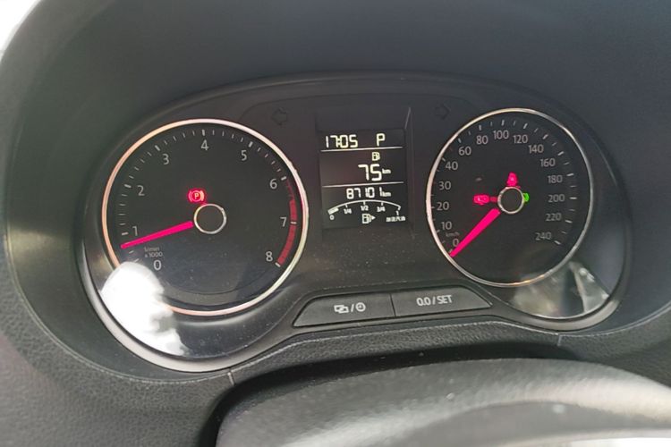 Volkswagen Polo 2019 car image #12