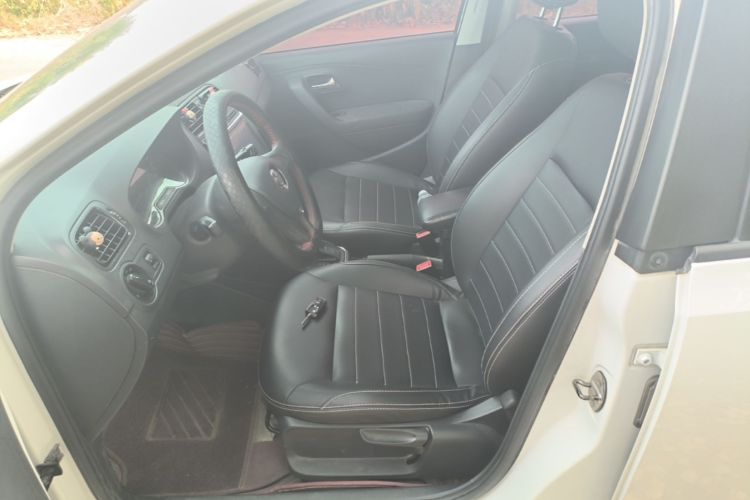 Volkswagen Polo 2019 car image #15