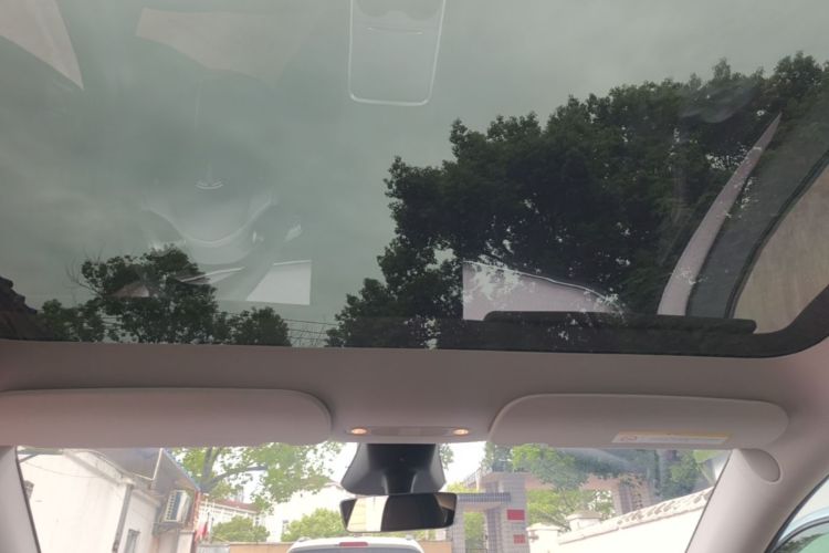 Tesla Model Y 2024 car image #18