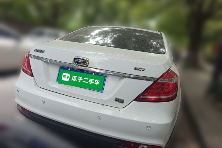 GEELY Emgrand 2015 #4 GEELY Emgrand 2015 car image #4