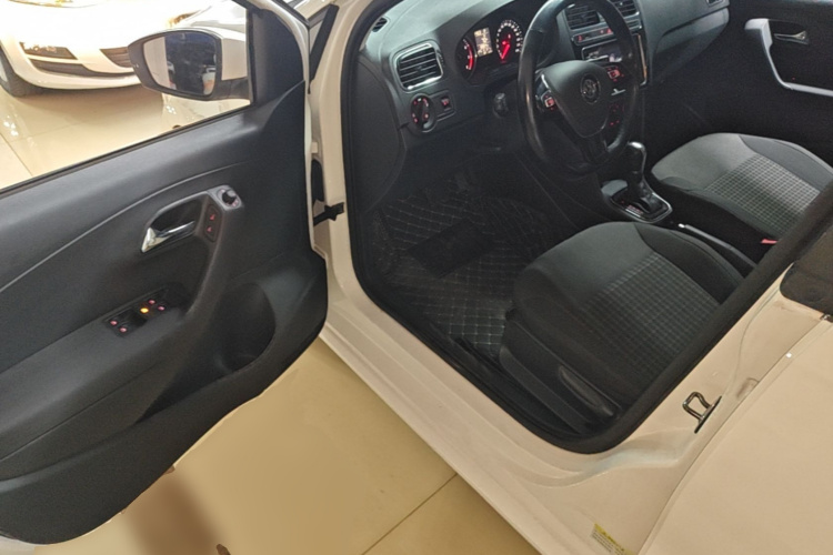 Volkswagen Polo 2019 #12 Volkswagen Polo 2019 car image #12