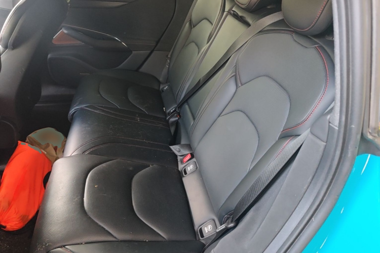 MI SU7 2024 car image #17
