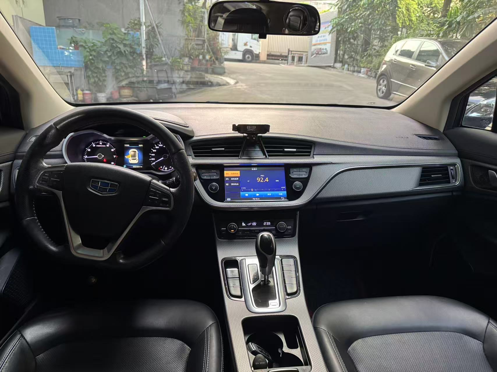 GEELY Emgrand GS 2017 car image #6