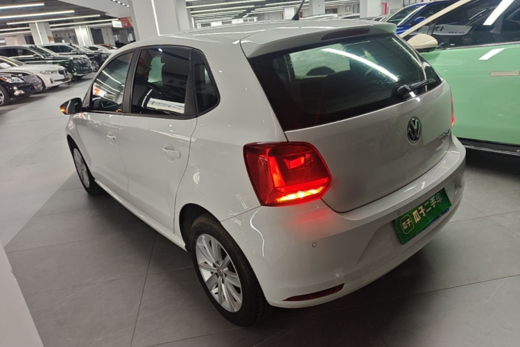 Volkswagen Polo 2014 #5 Volkswagen Polo 2014 car image #5