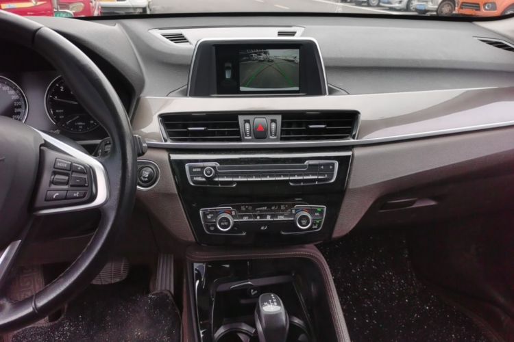 BMW X1 2018 car image #13