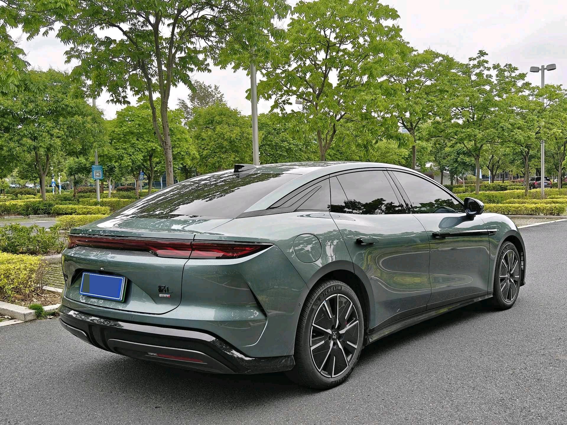 BYD HanL 2025 car image #7