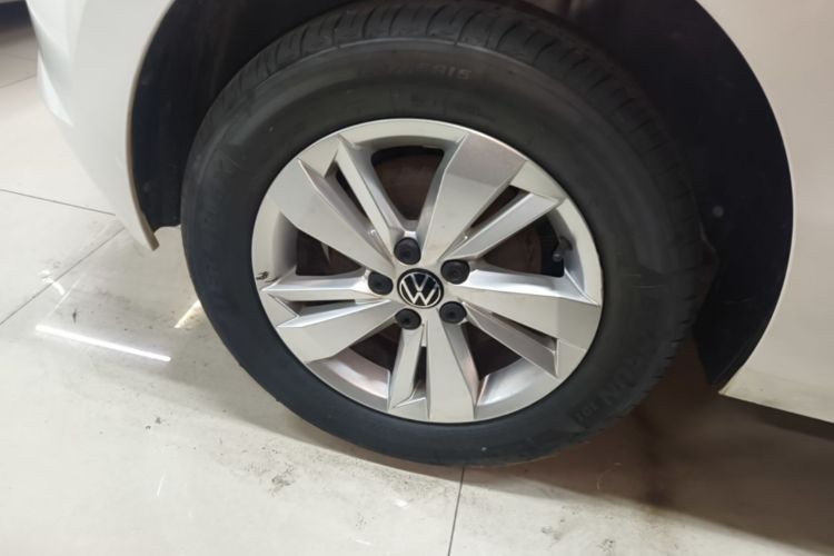 Volkswagen Polo 2021 car image #10