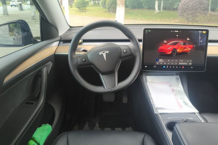 Tesla Model Y 2023 #11 Tesla Model Y 2023 car image #11