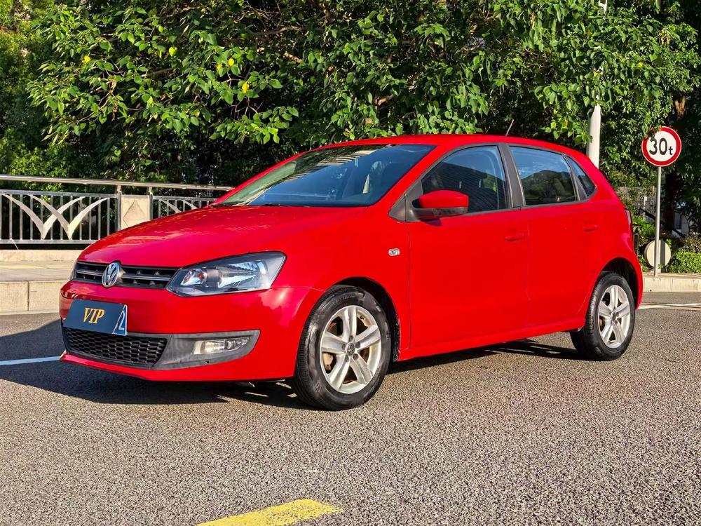 Volkswagen Polo 2012 Volkswagen Polo 2012 car image