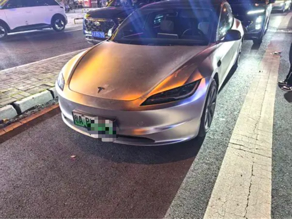 Tesla Model 3 2025 Tesla Model 3 2025 immagine di auto