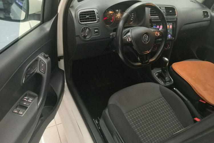 Volkswagen Polo 2017 #12 Volkswagen Polo 2017 car image #12