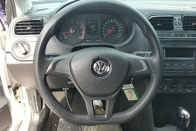 Volkswagen Polo 2019 #11 Volkswagen Polo 2019 car image #11