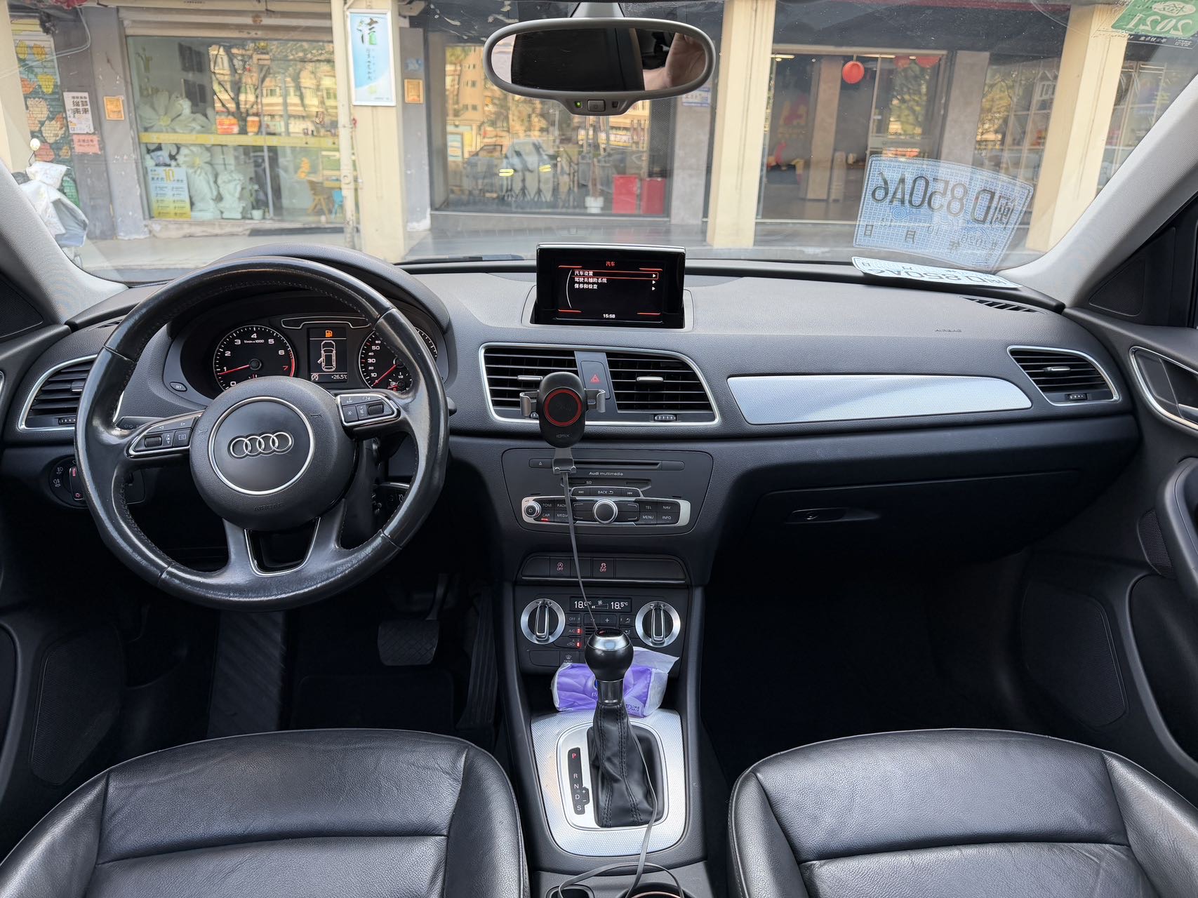 2015 car image #5