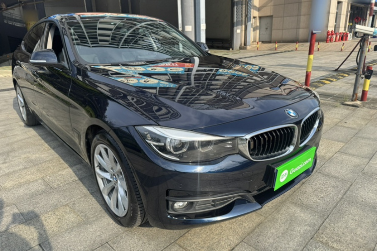 BMW 3 Series GT 2018 #3 BMW 3 Series GT 2018 car image #3