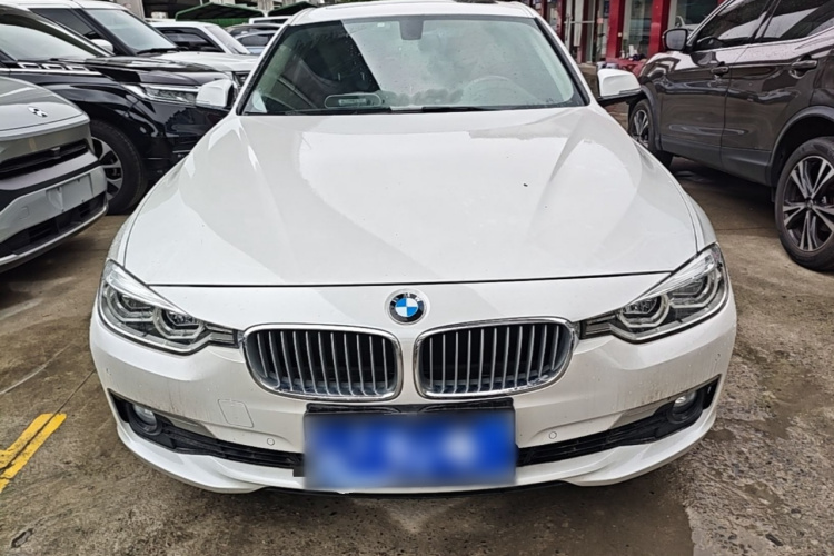 BMW 3 Series 2018 #3 BMW 3 Series 2018 car image #3