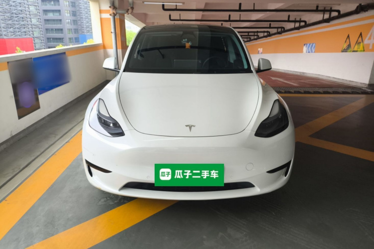 Tesla Model Y 2023 #3 Tesla Model Y 2023 car image #3