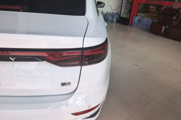 GEELY Emgrand 2023 #8 GEELY Emgrand 2023 car image #8