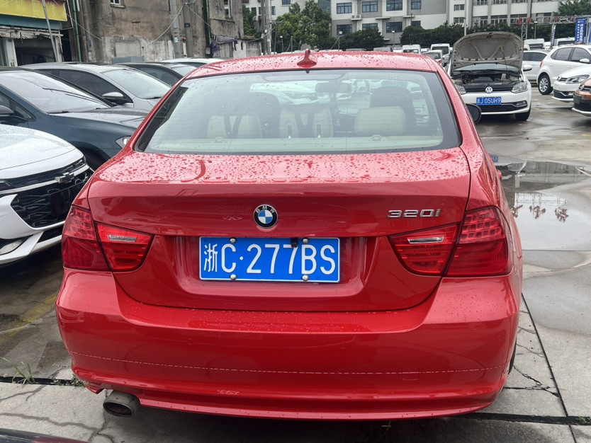 BMW 3 Series 2011 #3 BMW 3 Series 2011 car image #3