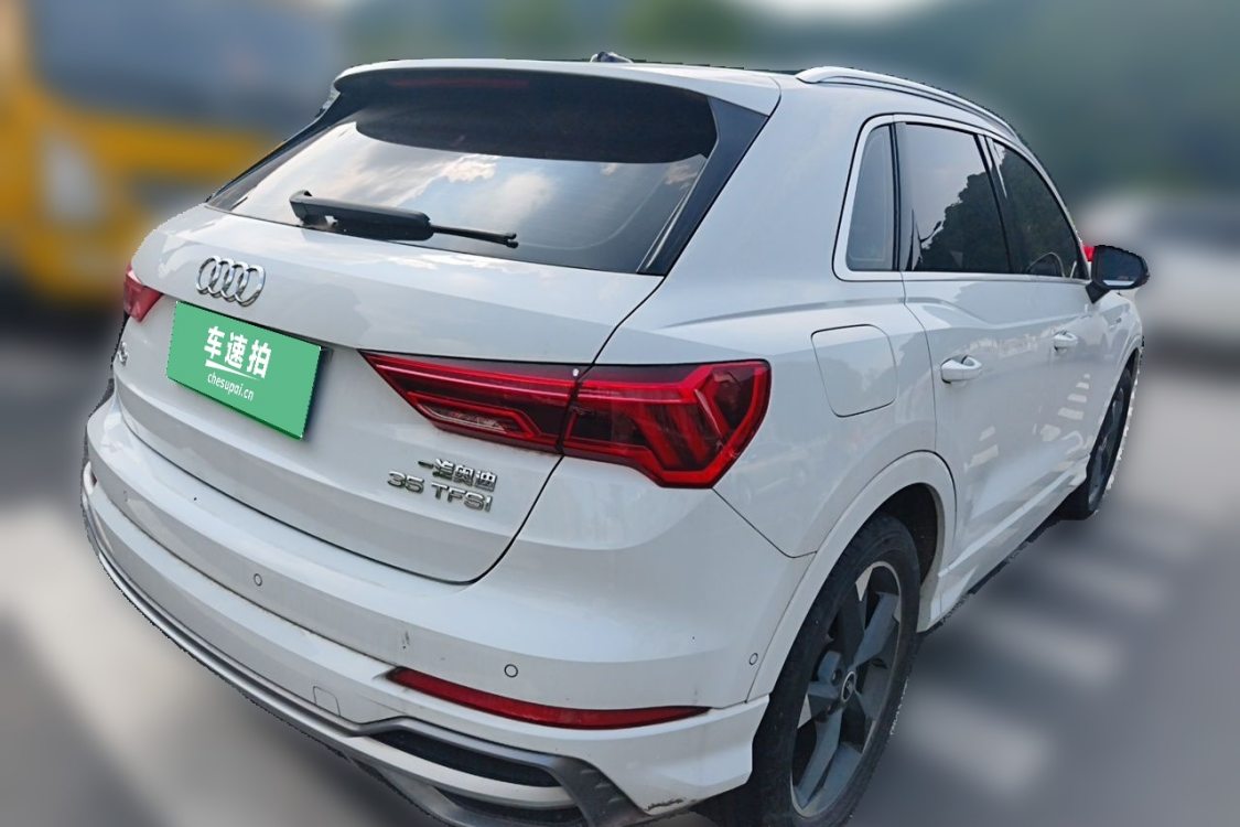 Audi Q3 2021 car image #4