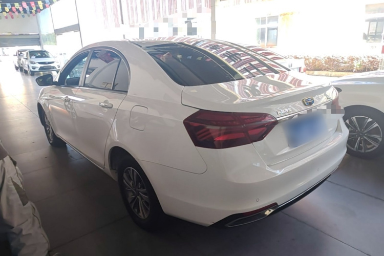 GEELY Emgrand 2018 car image #5