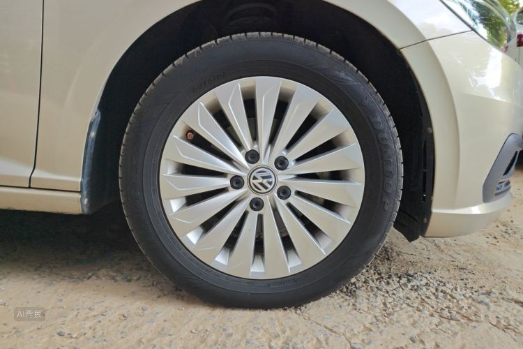 Volkswagen Lavida 2019 car image #9