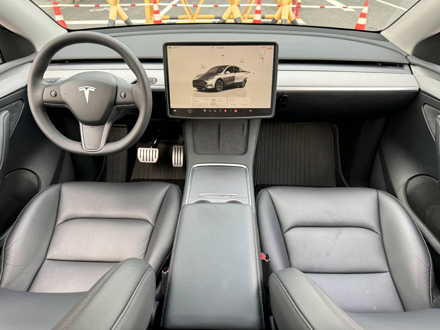 Tesla Model Y 2024 #8 Tesla Model Y 2024 car image #8