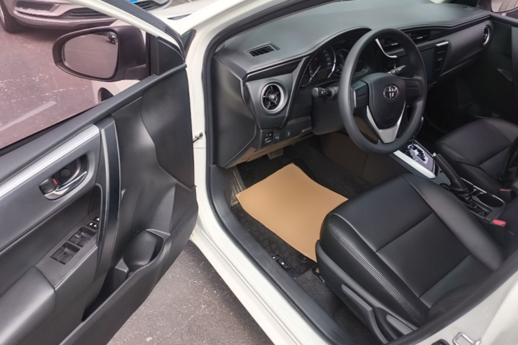 Toyota Corolla 2018 #16 Toyota Corolla 2018 car image #16