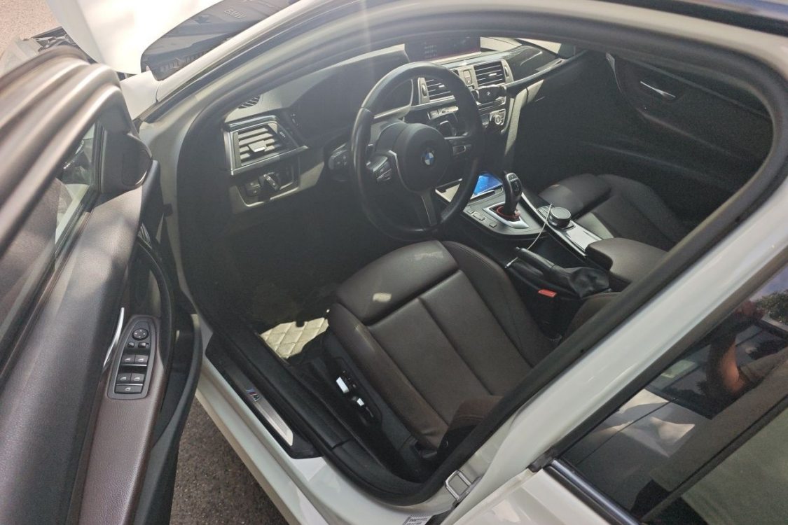 BMW 3 Series 2017 #23 BMW 3 Series 2017 صورة سيارة #23