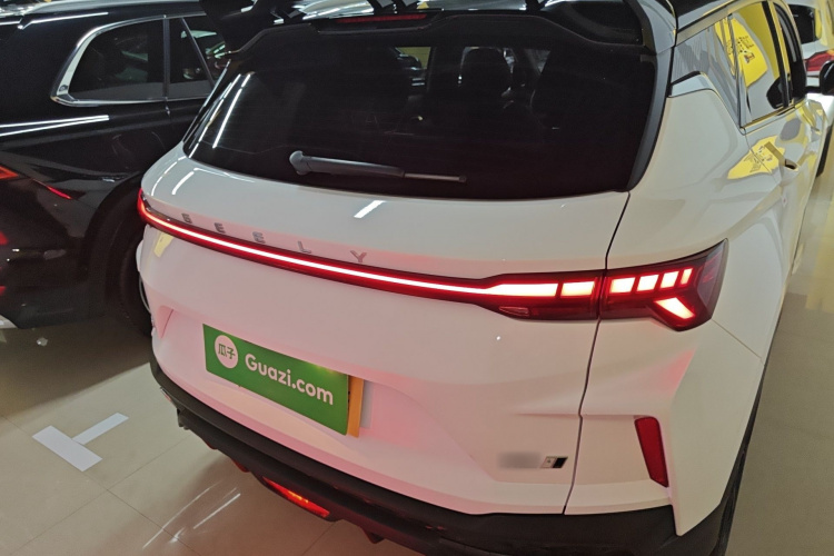 GEELY Coolray 2022 immagine di auto #4